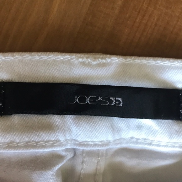 Joe’s Jeans - Great White Short - Picture 2 of 6